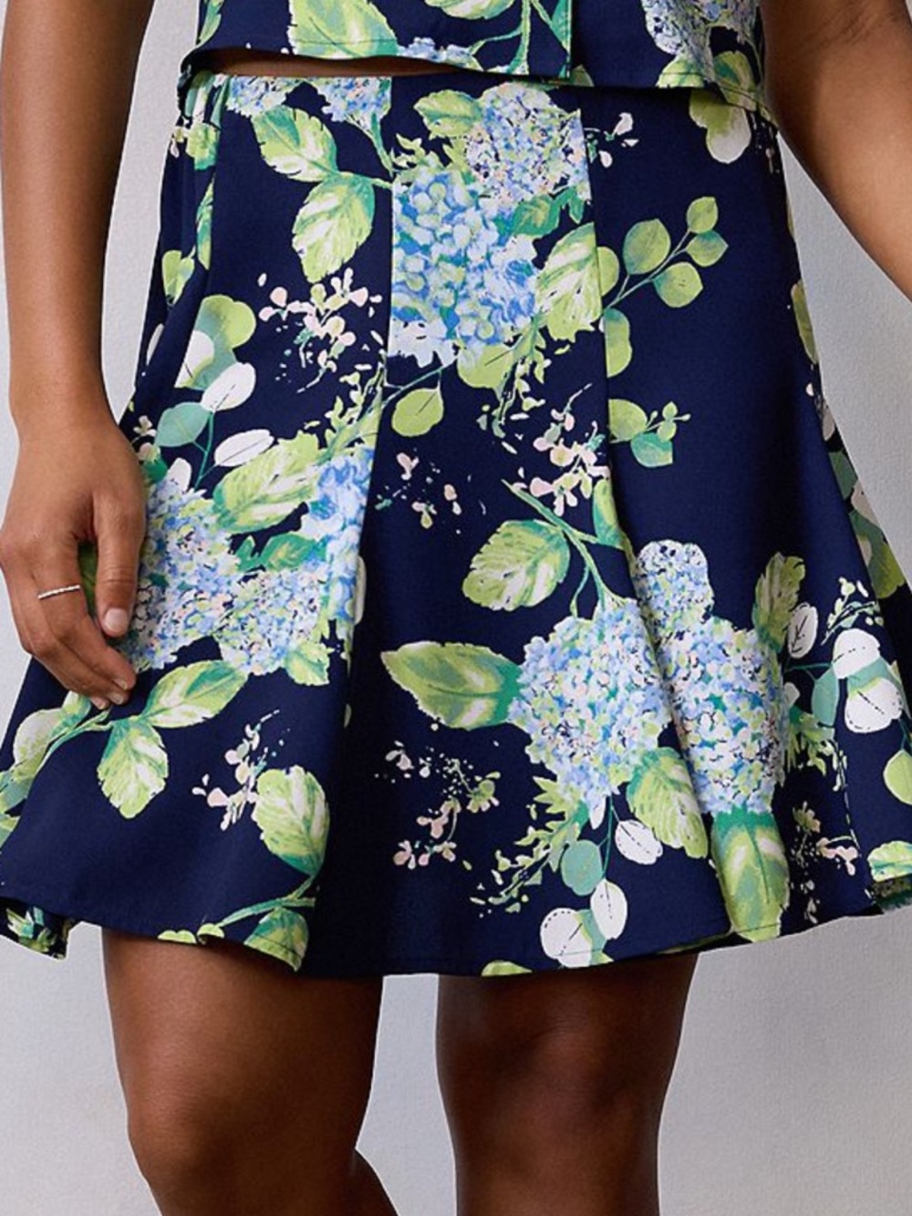 NWT Lauren Conrad Navy Floral Mini Skirt with Green and Light Blue Hydrangeas